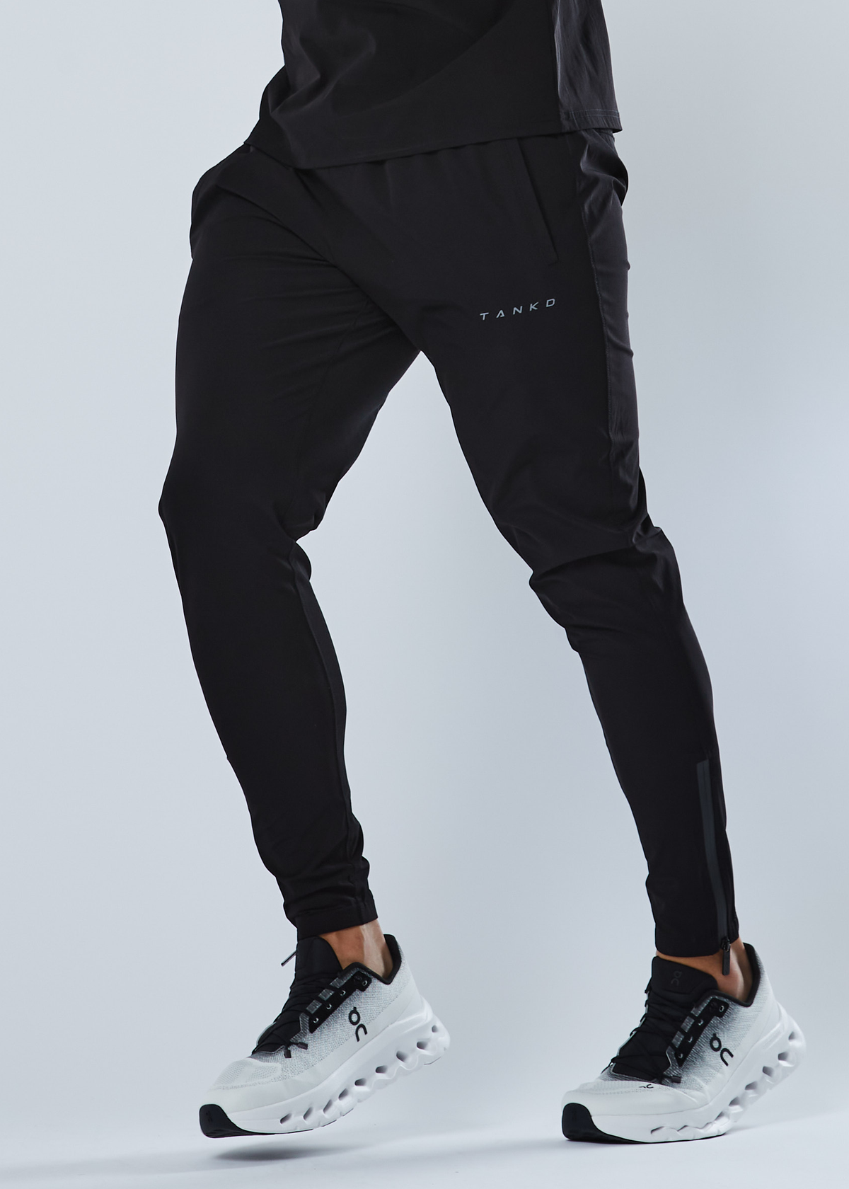 Core Tapered Zip Cuff Joggers (Black)