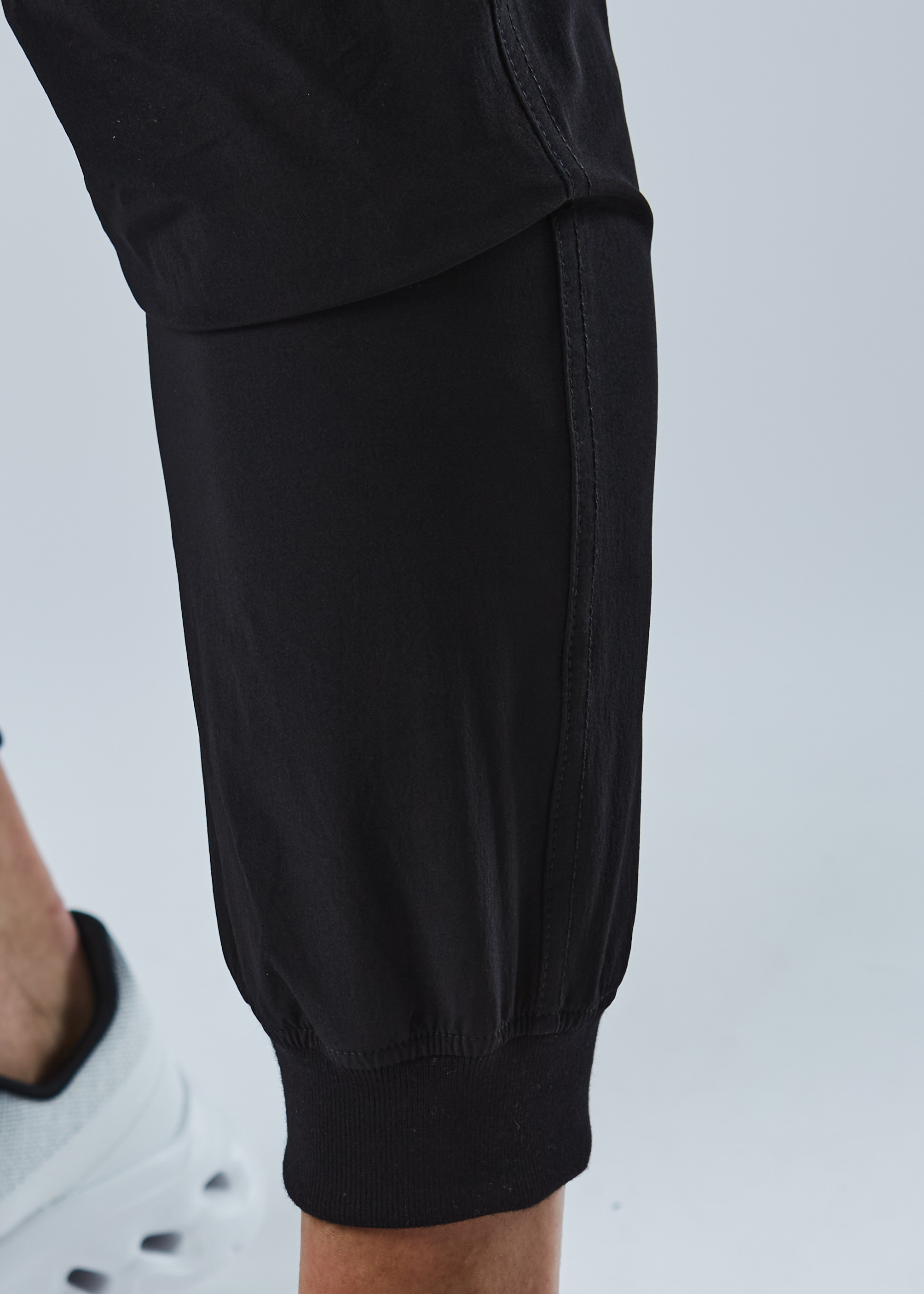 Core Cuffed Joggers (Black)
