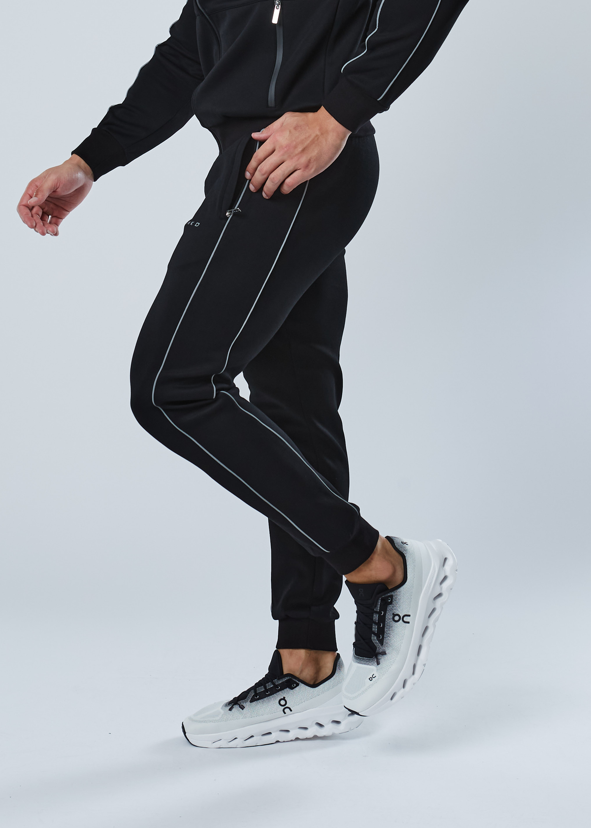 Reflective Cuffed Sweat Pants (Black)