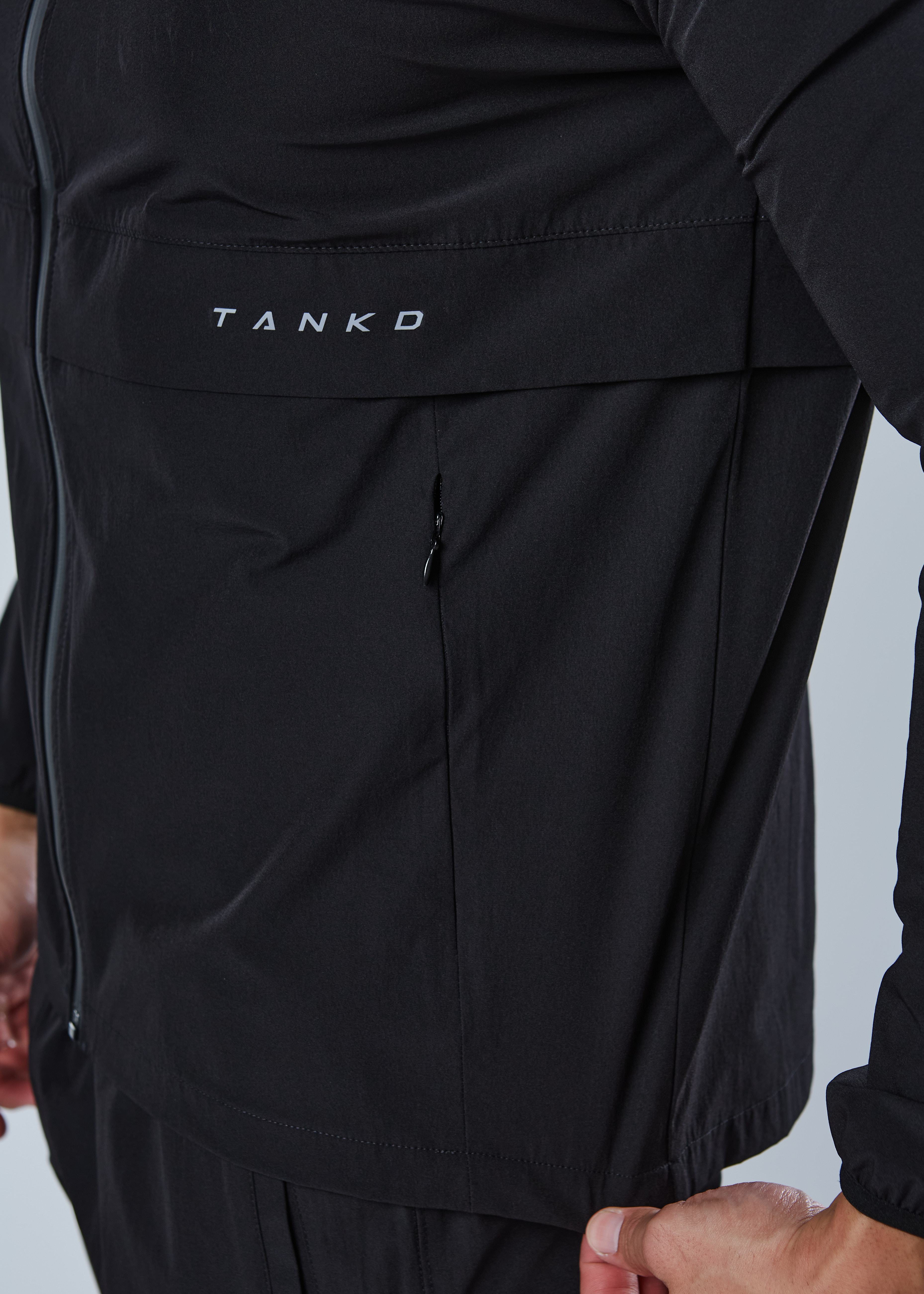 Tail Wind Zip Jacket (Black)