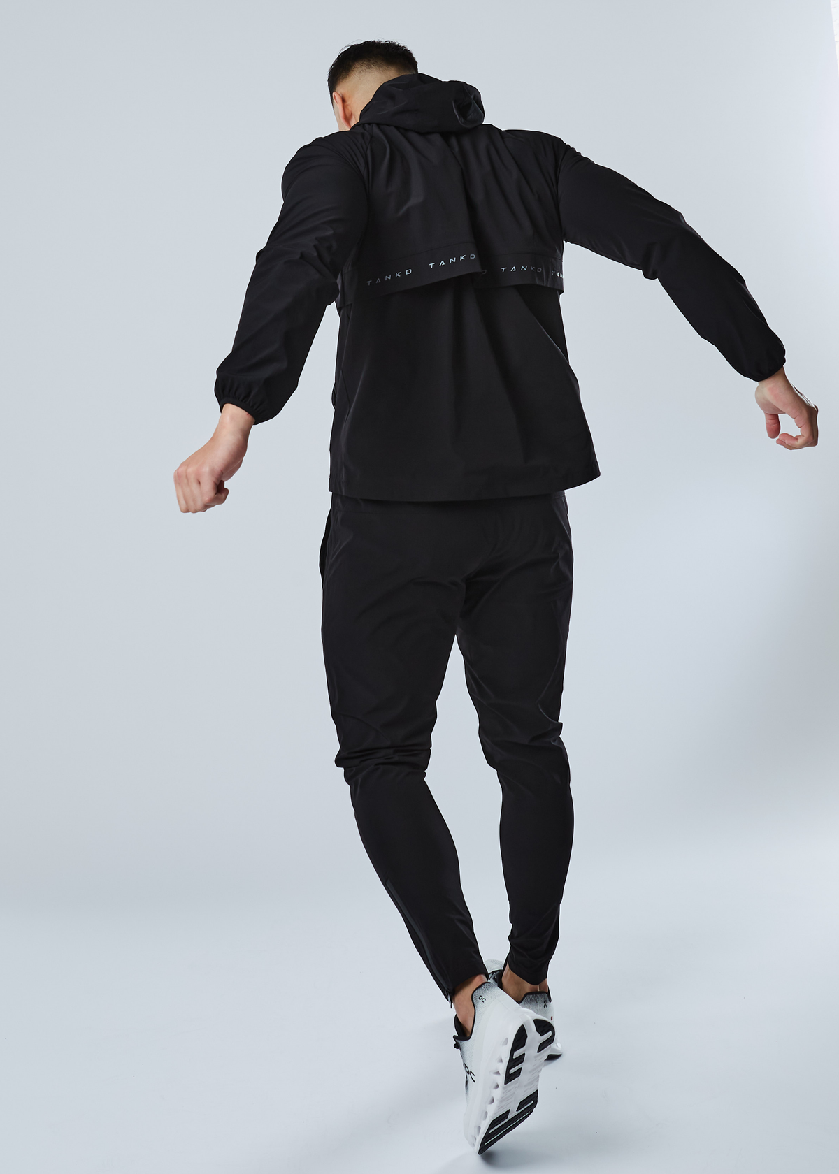 Tail Wind Zip Jacket (Black)